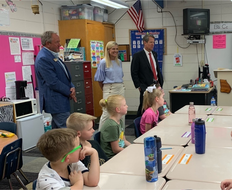 Governor Kemp visits classrooms